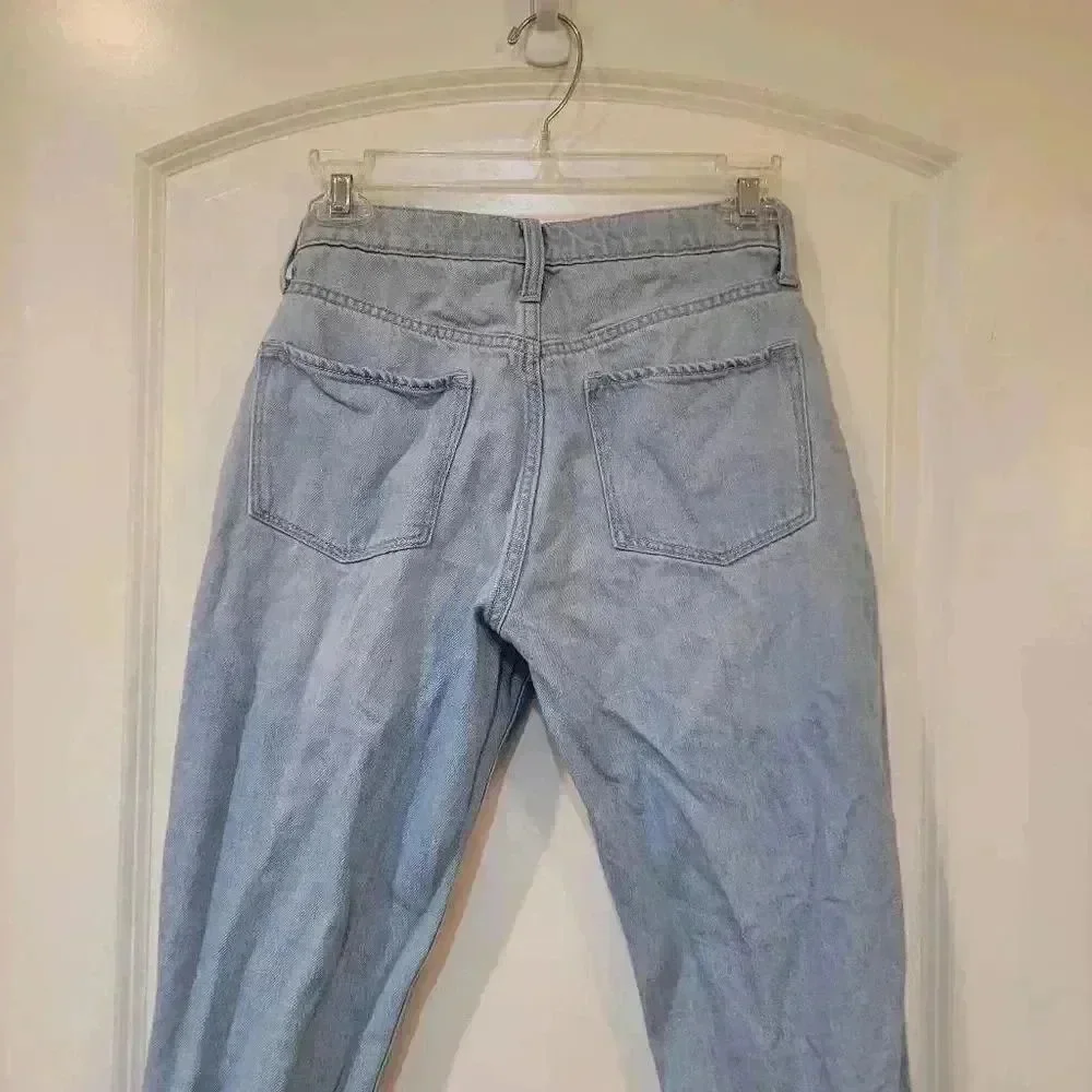 Old Navy Girl’s Light Wash Cotton High Rise Straight Jeans